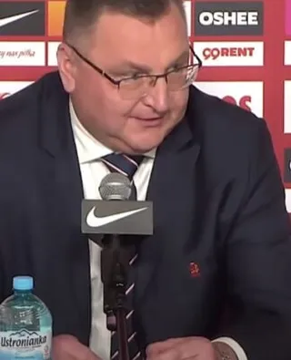 Michniewicz w obronie Krychowiaka. "Najlepszy Polak na tej pozycji"