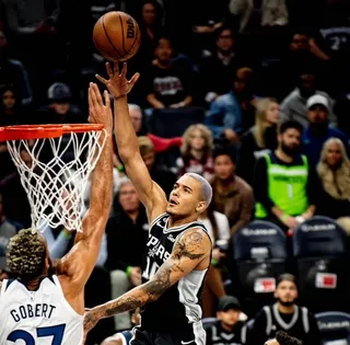 NBA: Rekordowa zdobycz Sochana, Spurs z trzecim zwycięstwem!