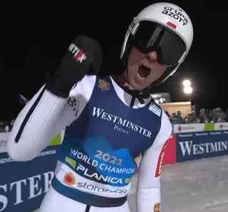 Piotr Żyła w niesamowitej euforii po obronieniu Mistrzostwa Świata na skoczni normalnej w Planicy