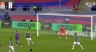 Lewandowski odzyskuje skuteczność - Piękny gol z Alaves (VIDEO)