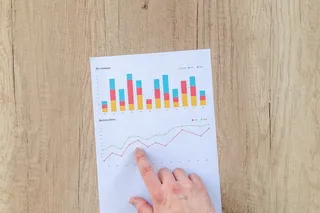 Jak skutecznie korzystać ze statystyk przy typowaniu meczy?