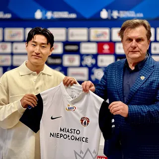 Czterokrotny reprezentant Korei Południowej piłkarzem Puszczy Niepołomice