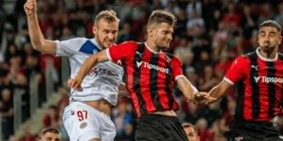 Fatalne początki Wiktora Biedrzyckiego w Wiśle Kraków. Czy to się zmieni?