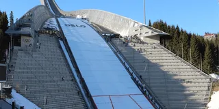 Fantastyczny skok kombinatora norweskiego w Oslo