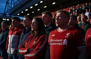 Gwizdy kibiców Liverpoolu zamiast oklasków dla Alexandra-Arnolda (VIDEO)