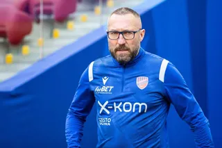 Niewiarygodny upadek Papszuna! Rekordowe 9 mln euro wyrzucone w błoto?