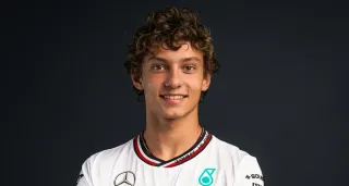 17-letni debiutant Mercedesa: 'F1 to morze pełne rekinów gotowych cię pożreć'