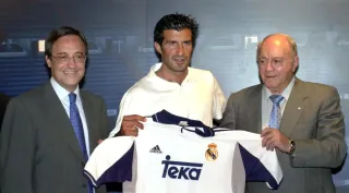 Dlaczego Figo zdradził Barcelonę dla Realu Madryt? Kulisy jednego z najbardziej kontrowersyjnych transferów w historii futbolu