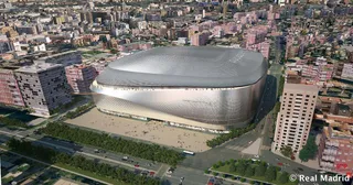 Stadion, który świeci: Bernabéu z zewnętrzną iluminacją nowej generacji