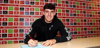 Guardiola wyłoży 65 milionów euro za obrońcę Newcastle - Livramento bliski transferu do City