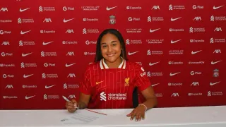 Z Liverpoolu do Arsenalu: Smith przechodzi do historii jako pierwsza piłkarka warta milion funtów