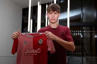 Everton oferuje 35 milionów funtów za Tylera Diblinga, Southampton żąda 100 milionów