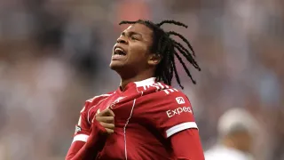 Strzelił decydującego gola w debiucie, teraz ma kontrakt - Liverpool trzyma swojego geniusza