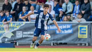 Nowy Alaba rośnie w Berlinie? Bayern poluje na 17-letniego defensora Herthy