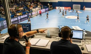 Koniec z przypadkowymi głosami. Polscy spikerzy pod lupą