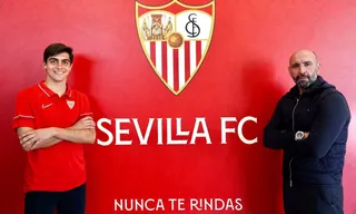 Za młodą gwiazdę Sevilli trzeba zapłacić fortunę - kluby Premier League i Serie A w kolejc