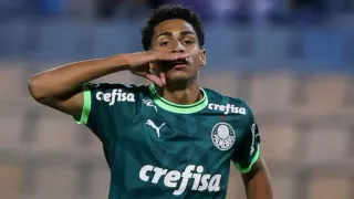 Borussia, Arsenal, Inter – kto pierwszy po młodego asa Palmeiras?
