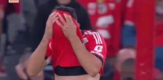 Kuriozalny samobój w drużynie Mourinho! Bramkarz obronił karnego, a potem... [WIDEO]