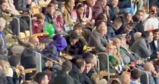 Awantura na meczu Barcelony z Betisem. Ojciec Yamala wyrzucony przez ochronę! [WIDEO]