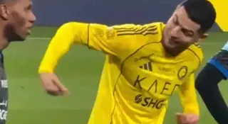 Nietypowe zachowanie Ronaldo. Zaoferował rywalowi...„podwózkę”[WIDEO]