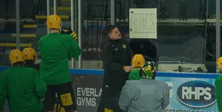 Śnieżny paraliż, opóźnienia i walka z czasem. GKS Katowice chce zdobyć Nottingham!