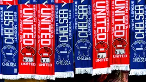 100 punktów w klasyfikacji kanadyjskiej. Chelsea chce ubiec Manchester United w walce o 15-latka