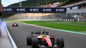 15 koni mechanicznych więcej w bolidzie Ferrari. Fred Vasseur potwierdza przełom przed Monzą