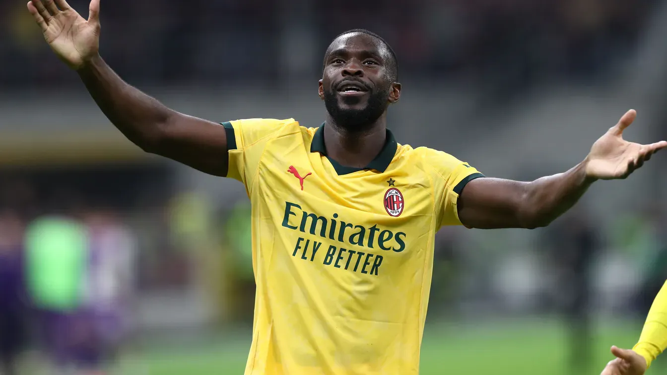 18 milionów euro w umowie. AC Milan pozbywa się niechcianych graczy, ale jeden postawił opór