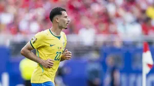 45 milionów euro na stole, a on mówi „nie”. Gabriel Martinelli może jednak opuścić Arsenal