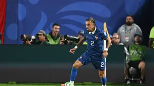 75 milionów funtów za Malo Gusto. Liverpool i Manchester City podjęły decyzję w sprawie transferu.