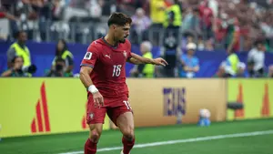 80 milionów euro za Pedro Neto. Arsenal i Manchester City ruszają po gracza Chelsea