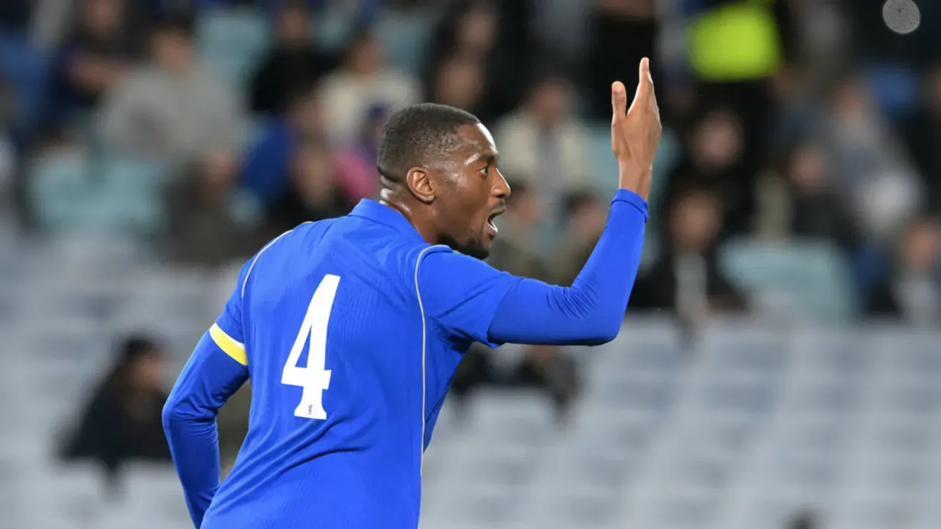 Adarabioyo podjął decyzję. Obrońca chce dołączyć do triumfatora europejskiego pucharu