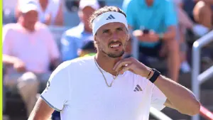 Agassi ostrzega Zvereva przed Laver Cup: wolny kort może mu nie pasować