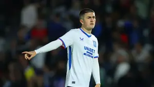 Ajax i Schalke walczą o wielki talent Rangers. Szkot może odejść za darmo