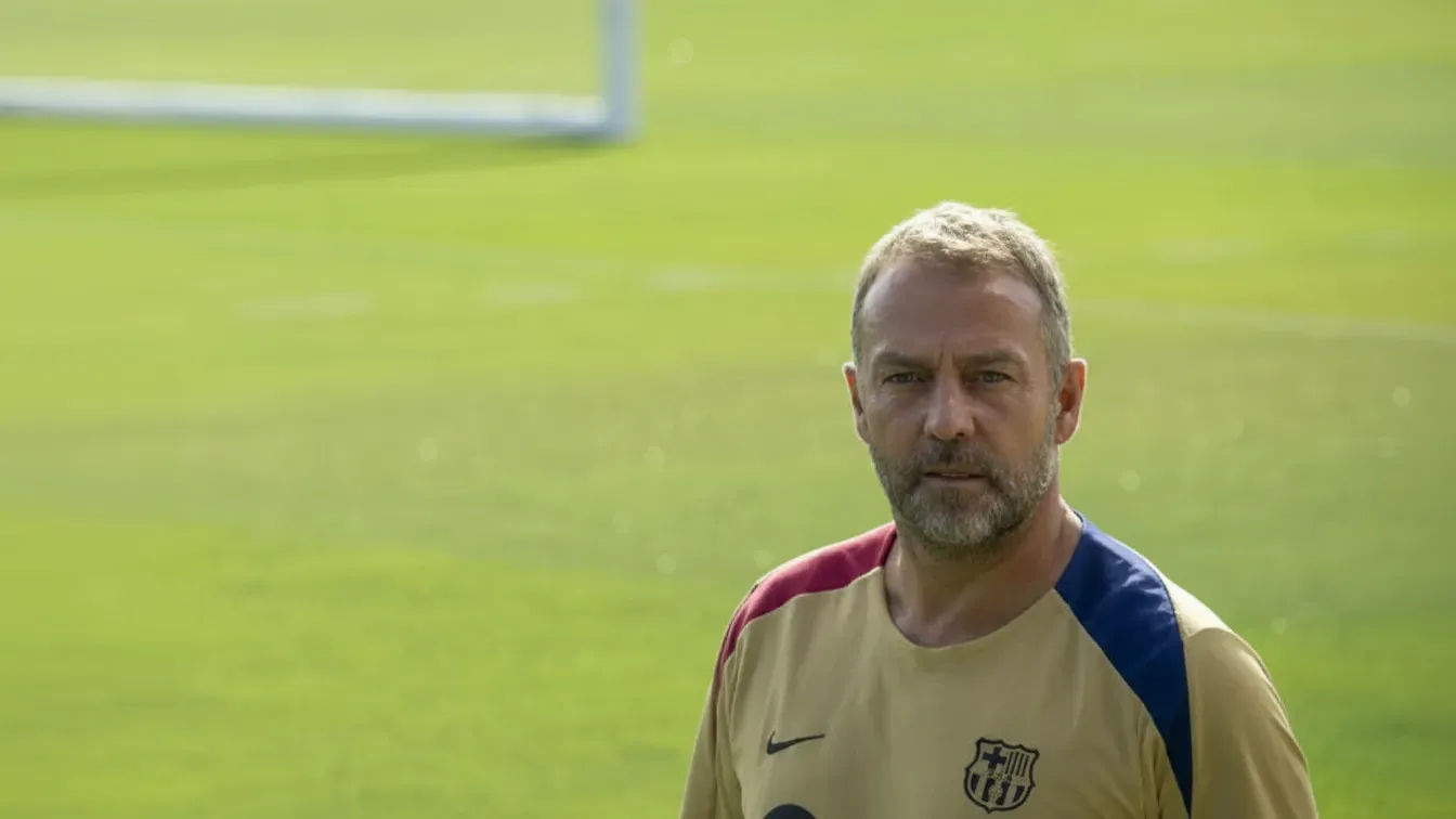 Alejandro Balde opuści Barcelonę? Hansi Flick ma poważne wątpliwości
