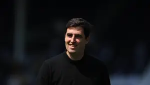 Andoni Iraola stawia na Virgila van Dijka. Kapitan zostaje w Liverpoolu mimo wygasającej umowy