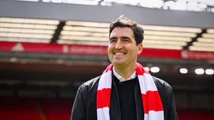 Andoni Iraola zapowiada transfery. Liverpool ma problem z kadrą