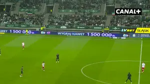 Ángel Baena z kolejny golem dla Widzewa Łódź! Nie czują dziś goście, że grają w dziesiątkę! Oglądaj: