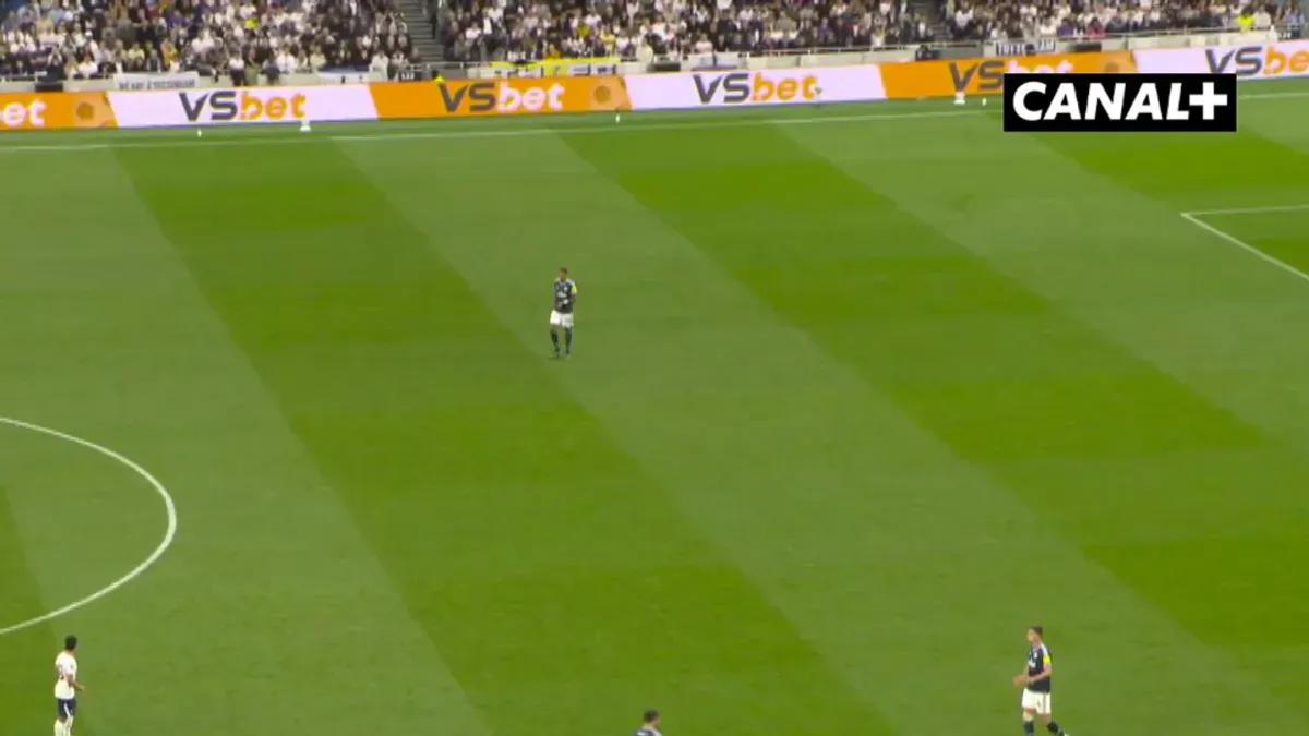 Anthony Elanga znów trafia! Szwed rozpoczął sezon w kapitalnej formie Oglądaj w CANAL+:
