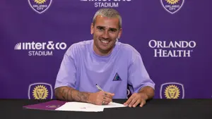 Antoine Griezmann podjął decyzję o przyszłości. Francuz przenosi się do USA
