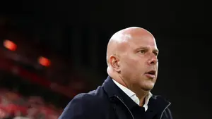 Arne Slot podjął kluczową decyzję. Holender odrzucił lukratywną ofertę