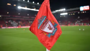 Arne Slot podjął kluczowe decyzje przed hitem w Paryżu. Gwiazda wraca do kadry Liverpoolu