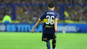 Arsenal i Chelsea pytają o 19-latka z Boca. Klauzula może wzrosnąć do 25 mln dolarów