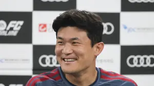 Arsenal rozważa transfer Kima Min-jae. W tle kontuzja Hincapiego