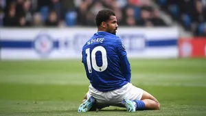 Arsenal wkracza do gry o Ilimana Ndiaye. Tottenham może stracić dogadany transfer