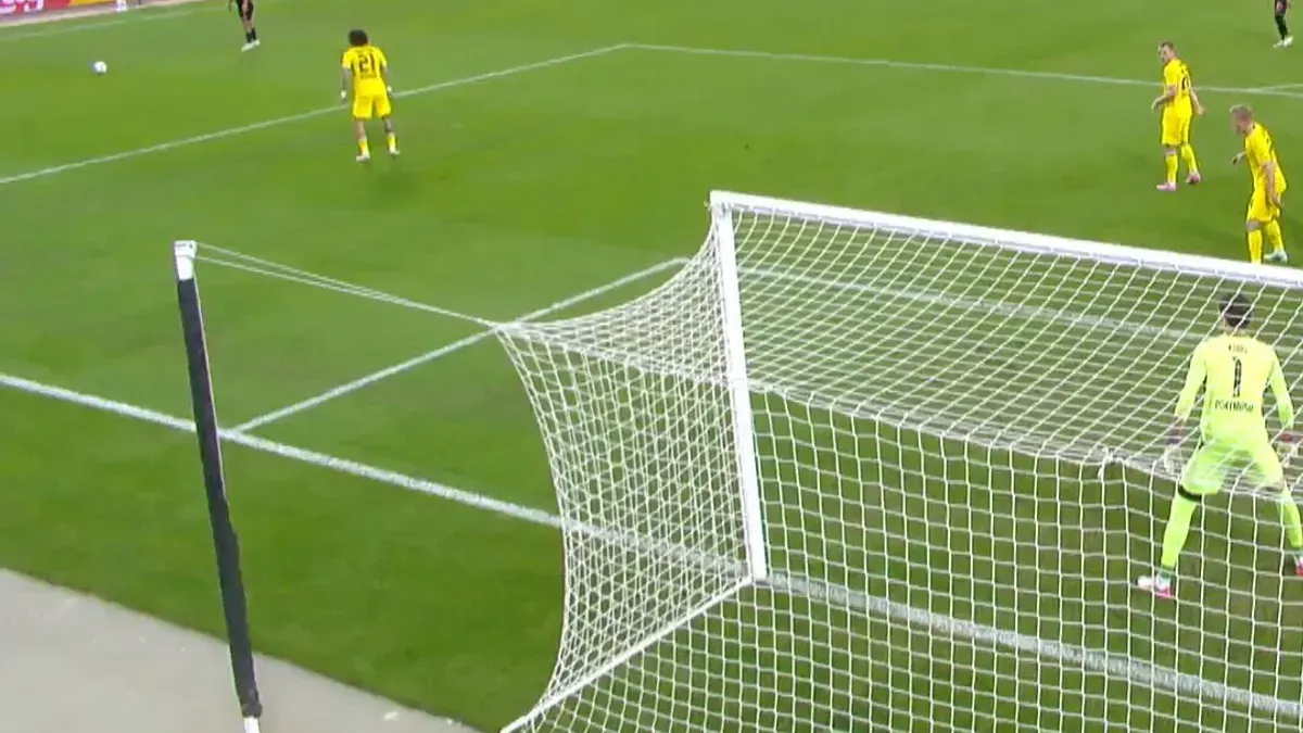 Asysta Tymoteusza Puchacza! Sabah wyrównuje w starciu z BVB!