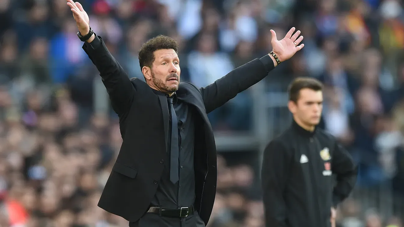 Atlético Madryt obserwuje Fernandesa. W tle napięcia w Manchesterze United