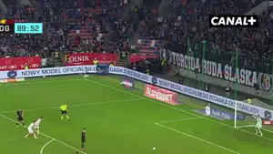 Aż 90 minut czekaliśmy na gola w Zabrzu, ale Ulvestad daje prowadzenie Pogoni! Oglądaj w CANAL+: