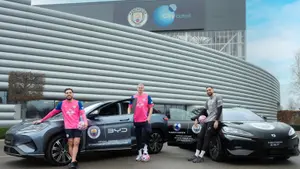 Azjatycki gigant przejmuje strefę techniczną Manchesteru City