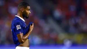 Barcelona obserwuje Andy’ego Dioufa. Rywalami PSG i Chelsea